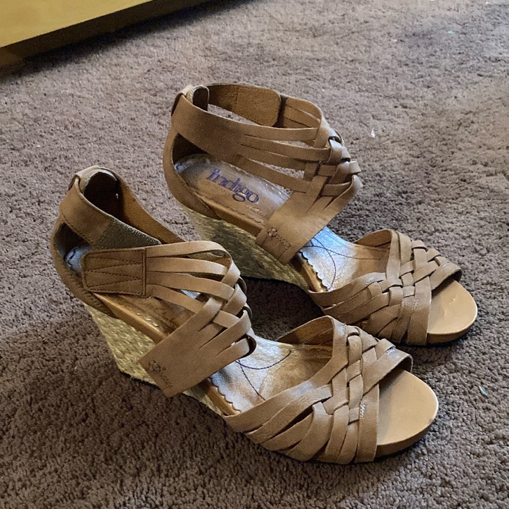 Indigo Brown Wedge Sandals with Strappy Design